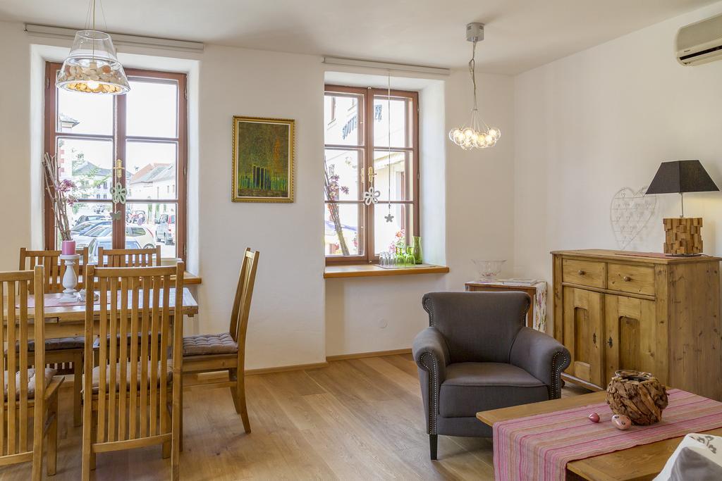 Unser Rosa Haus Fuer Sie رست المظهر الخارجي الصورة