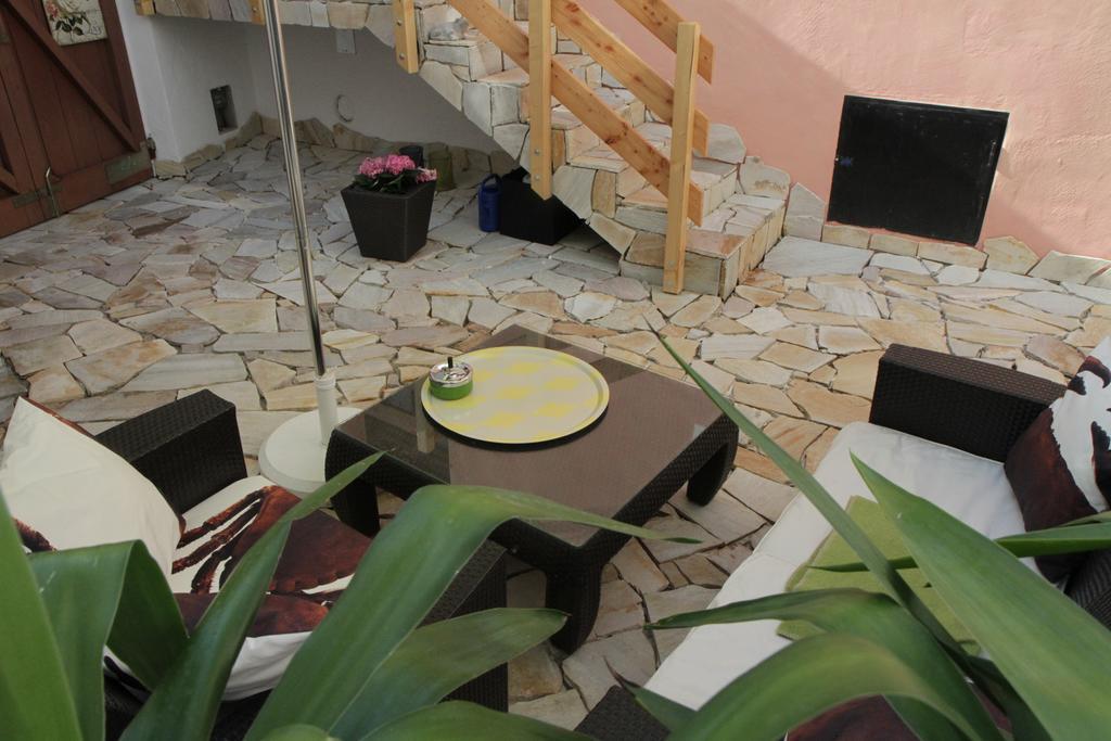 Unser Rosa Haus Fuer Sie رست الغرفة الصورة